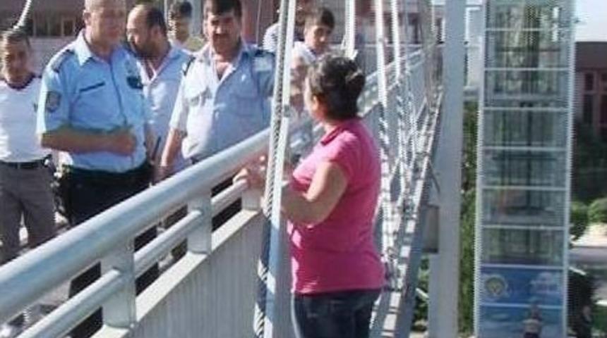 Sevgilisinden Ayrılan Gen&ccedil; Kız İntihar Etmek İstedi