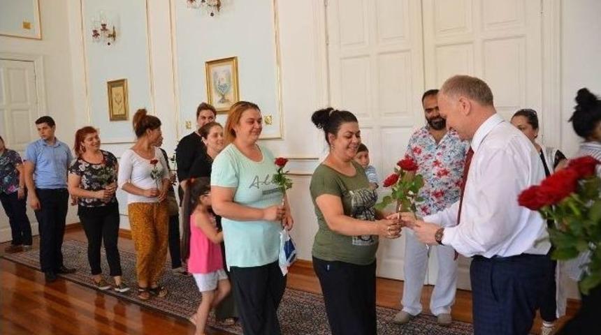 Romanlardan Vali Ceylan&rsquo;a Ziyaret