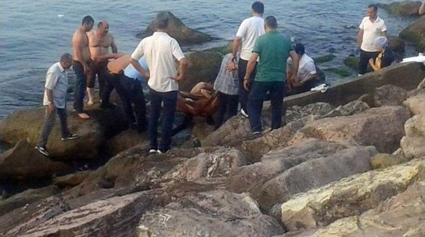 Fotoğraf &Ccedil;ekmek İsterken Denize D&uuml;şt&uuml;