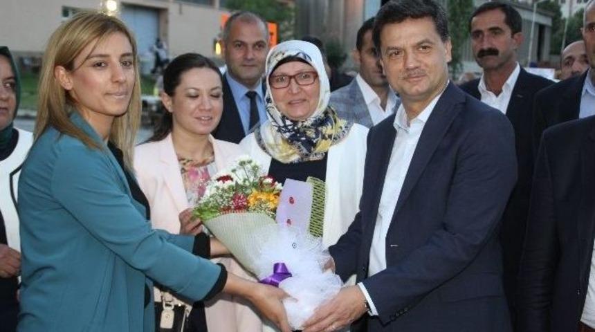 Ak Parti Ankara İl Başkanlığından Hakkari&rsquo;de İftar Yemeği