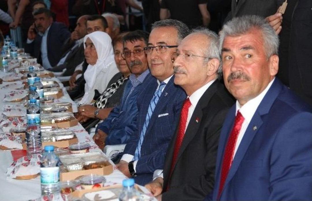 Chp Genel Başkanı Kılı&ccedil;daroğlu Yozgatlılarla İftarda Buluştu