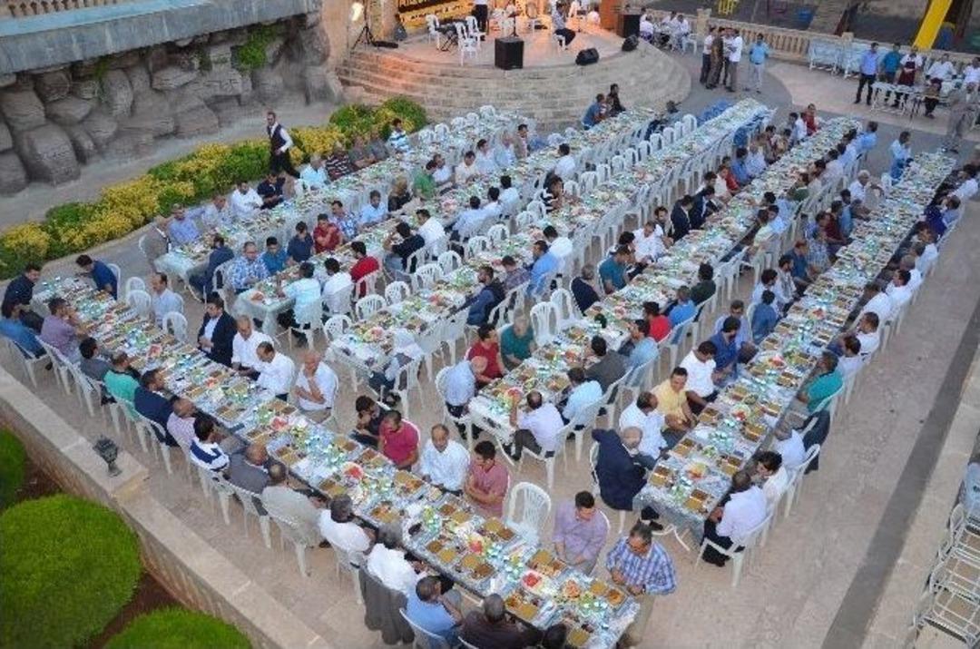 Başkan Yılmaz, Muhtar Ve Stk&rsquo;larla İftarda Buluştu