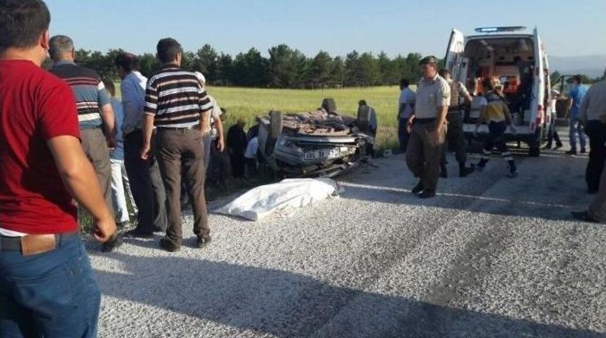 K&uuml;tahya&rsquo;da Trafik Kazası: 1 &Ouml;l&uuml;, 5 Yaralı