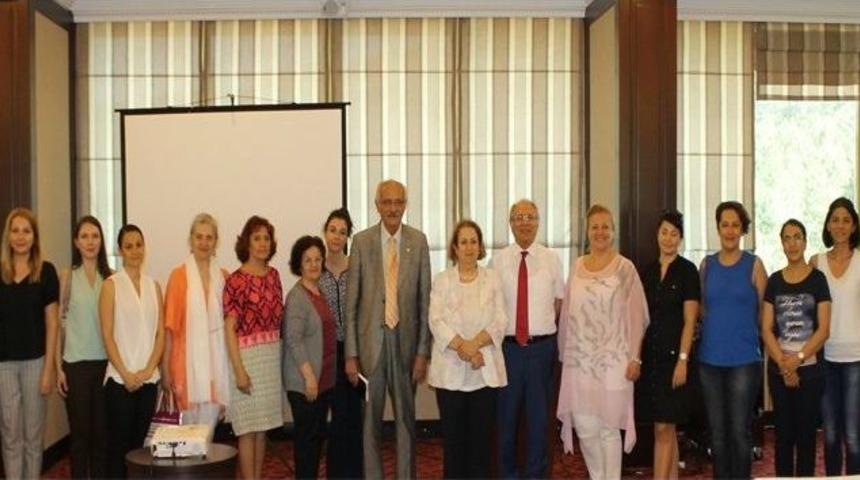 Ergenlikte Bedensel Gelişim Ve Sorunları Masaya Yatırıldı