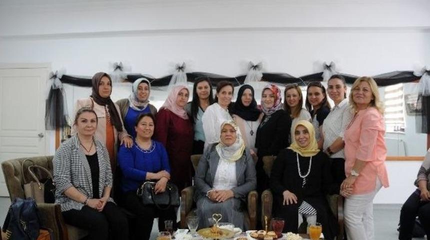 Tenzile Erdoğan Aile Merkezi Kursiyerleri El Emeklerini Sergiledi