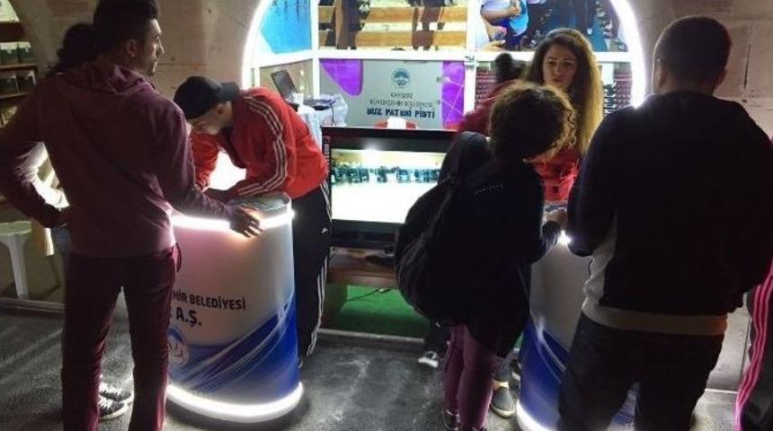 Spor Aş Standına Yoğun İlgi