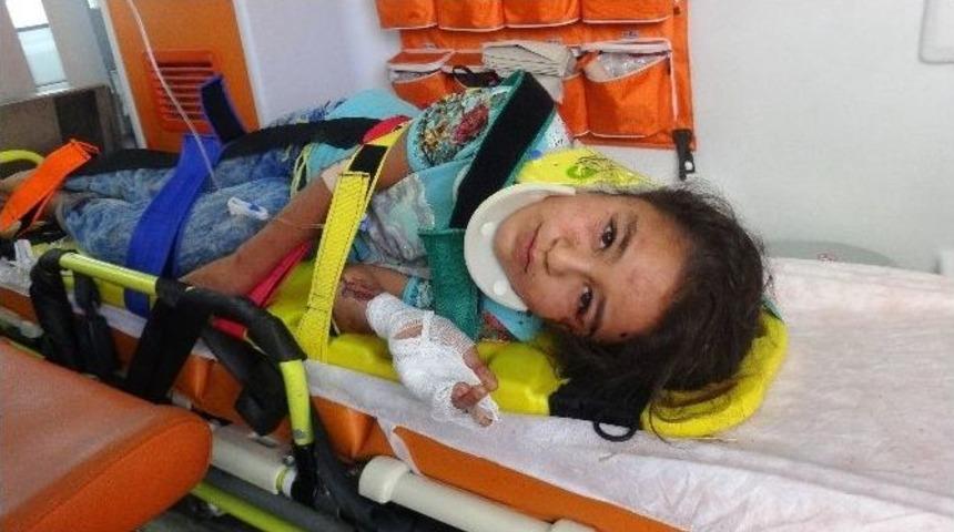 Malatya&rsquo;da Mevsimlik İş&ccedil;ileri Taşıyan Minib&uuml;s Devrildi: 1 &Ouml;l&uuml;, 28 Yaralı