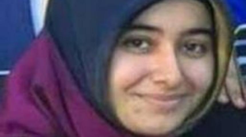 Tarlaya U&ccedil;an Otomobil Gen&ccedil; Kıza Mezar Oldu