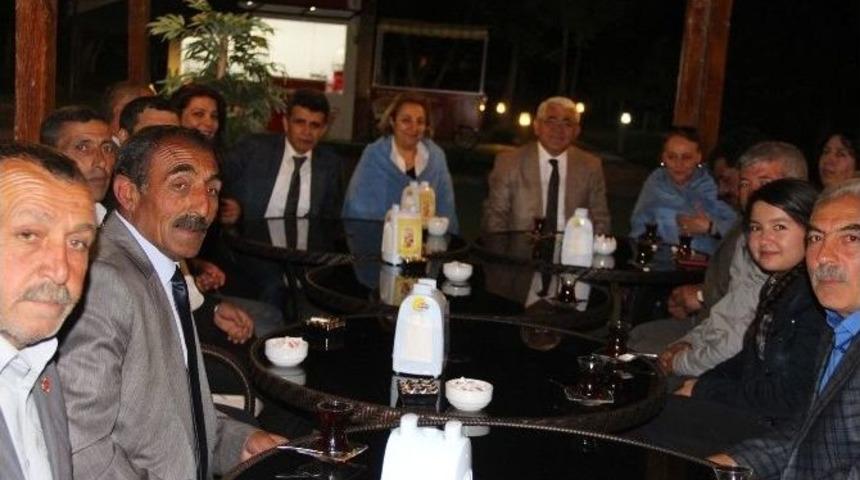 Kars Belediye Başkanı Murtaza Kara&ccedil;anta, Muhtarlarla İftarda Buluştu