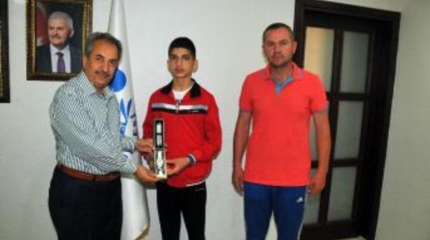 Boks&rsquo;ta T&uuml;rkiye Beşincisi Akşehir&rsquo;den