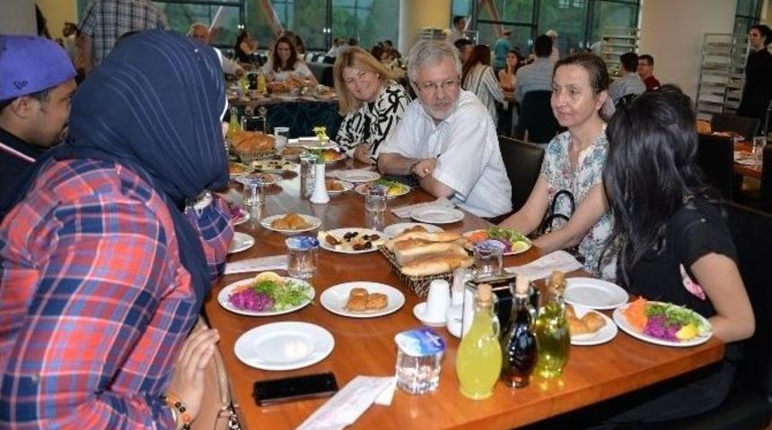Uludağ &Uuml;niversitesi İftarda Buluştu