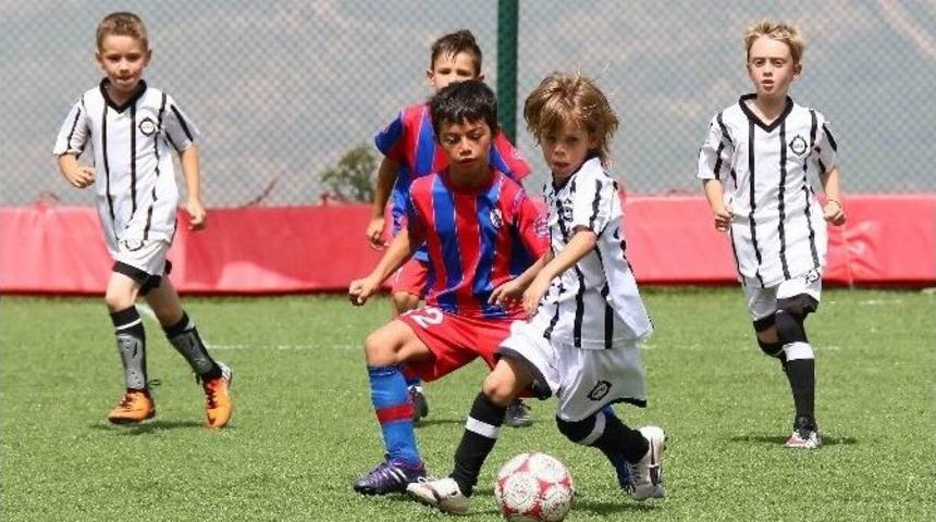 Bayraklı&rsquo;da En Anlamlı Turnuva