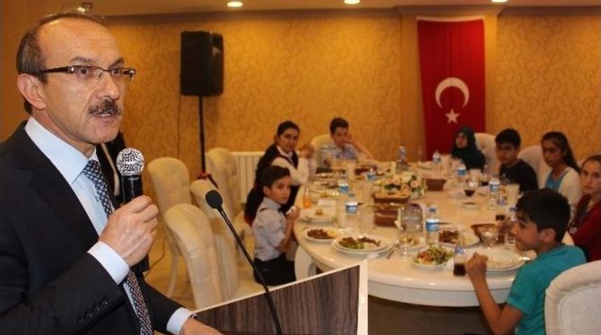 Teog Birincileri Ve Koruma Altındaki &Ccedil;ocuklara İftar