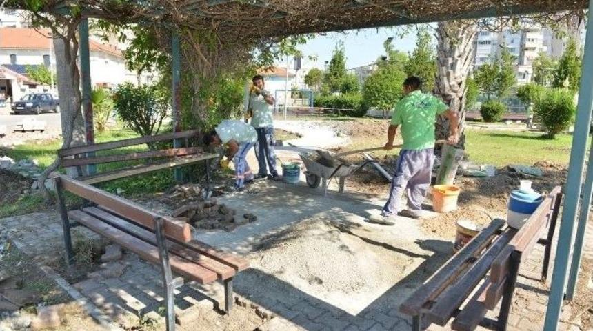 Konyaaltı&rsquo;nda Park Duvarları Kaldırılıyor