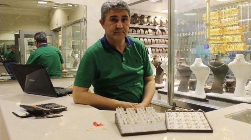 Sarraflar Odası Başkanı Abdullah &Ccedil;avuş Mirza: