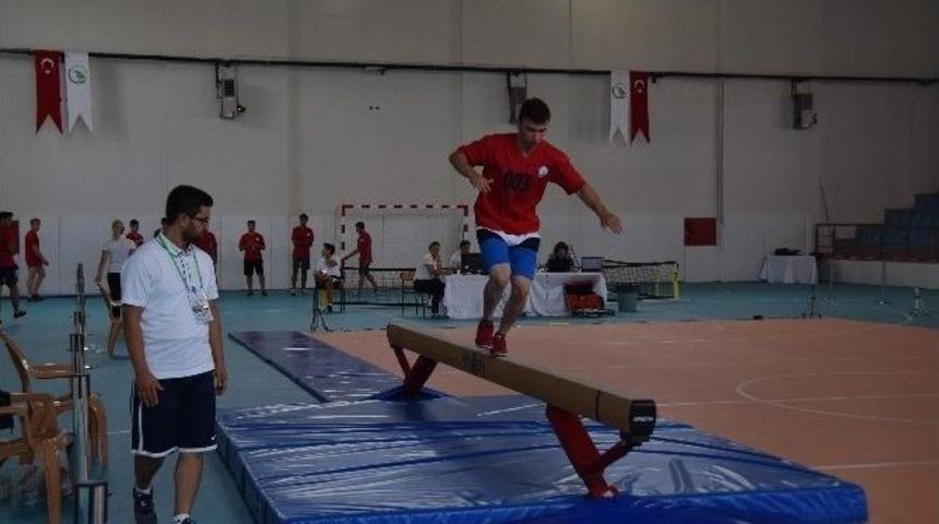 Kariyer Olanakları Sunuyor