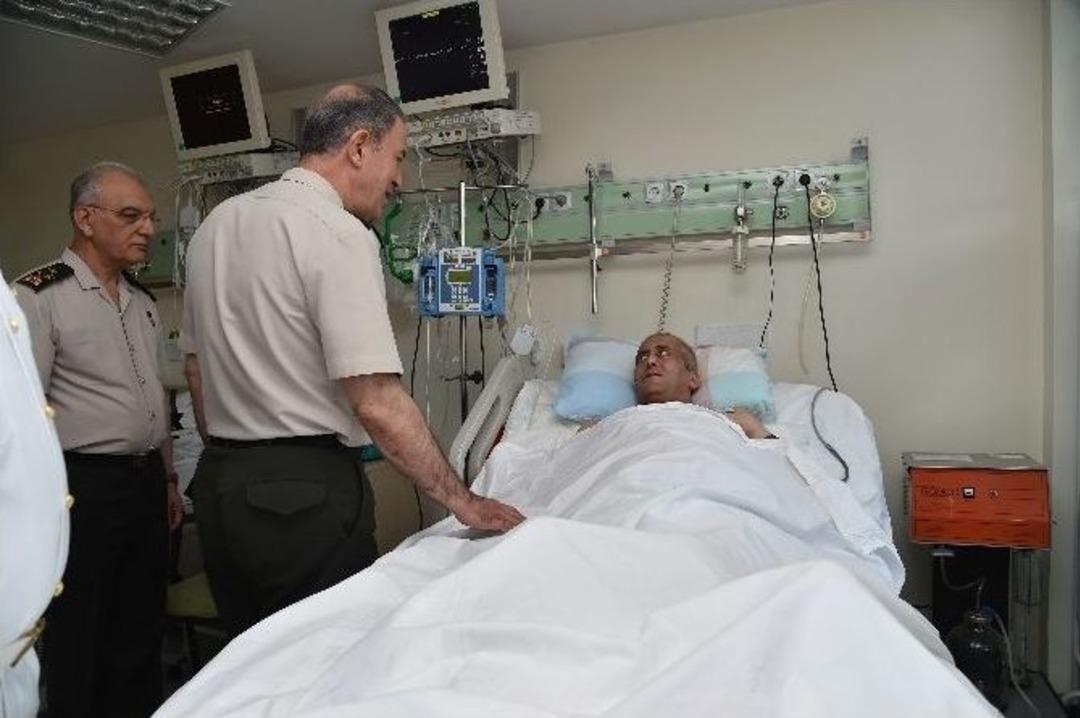 Bakan Işık Ve Genelkurmay Başkanı Akar İftarlarını Gata&rsquo;da Yaptı