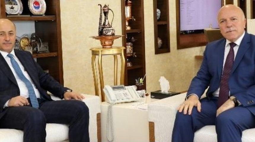 Vali Azizoğlu Başkan Sekmen&rsquo;i Ziyaret Etti