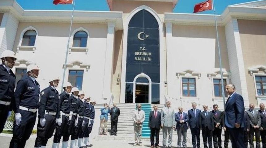 Vali Azizoğlu, Halk G&uuml;n&uuml; Toplantısı Yapacak