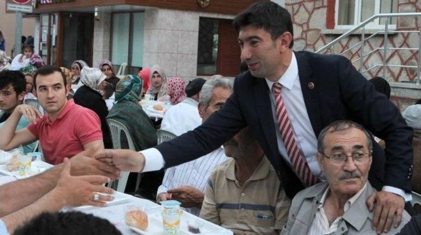 B&uuml;y&uuml;kşehir Uzundere&rsquo;de Kardeşlik Sofrası Kurdu