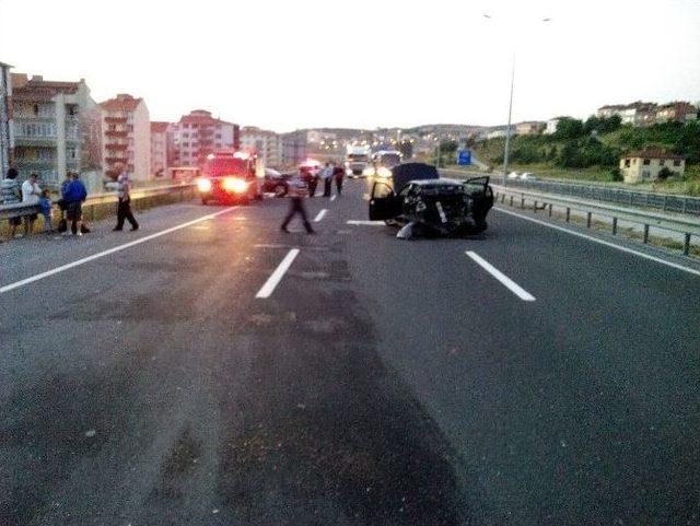 Bozüyük’te İki Otomobil Çarpıştı, 8 Yaralı