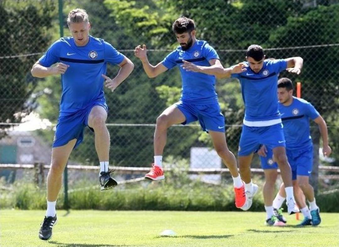 Osmanlıspor G&uuml;&ccedil; Depoluyor