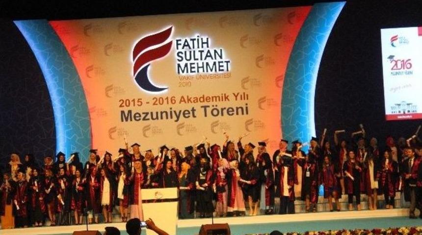 Fatih Sultan Mehmet Vakıf &Uuml;niversitesi &Uuml;&ccedil;&uuml;nc&uuml; Mezunlarını Verdi