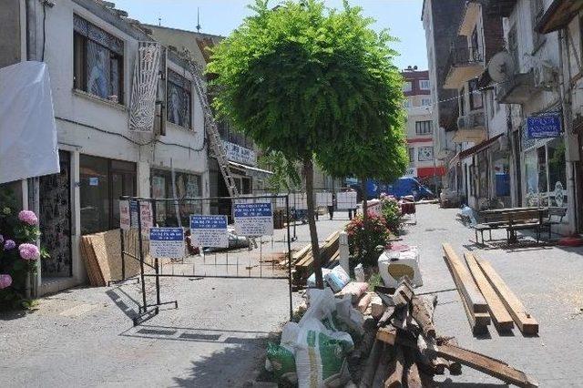 Tarihi Çarşıda Restorasyon Çalışmaları Sürüyor