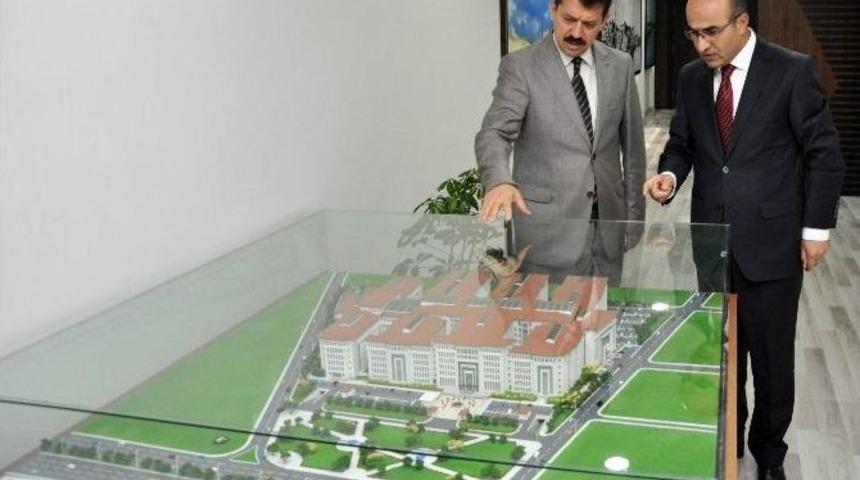 Vali Demirtaş&rsquo;tan Adana Adliyesi&rsquo;ne İade-i Ziyaret