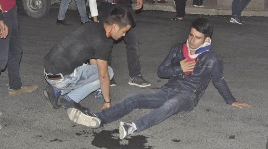 Otomobil İle Motosik &Ccedil;arpıştı: &Uuml;&ccedil; Yaralı