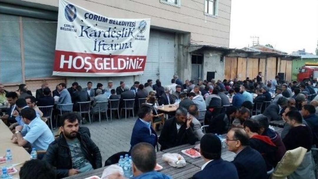 &Ccedil;orum Belediyesi&rsquo;nden Hamur&rsquo;da Kardeşlik İftarı
