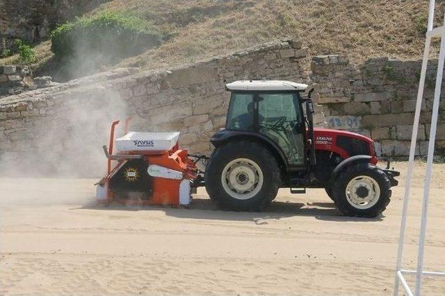 Sinop Belediyesi’nden Plaj Temizliği