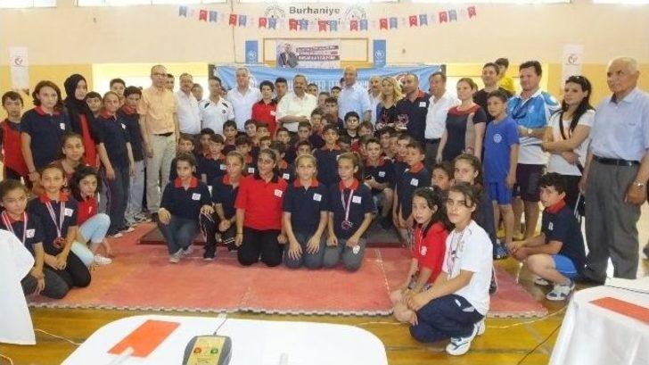 Burhaniye’de Halter Minikler Türkiye Şampiyonası Yapıldı G3