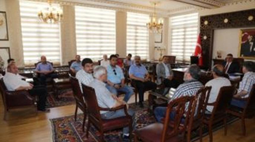 Ak Parti İl Y&ouml;netiminden Vali Pekmez&rsquo;e Ziyaret