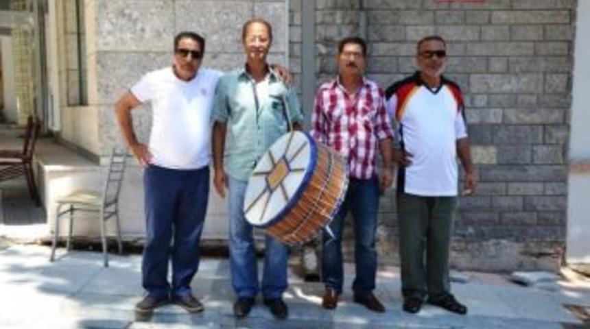 Biga&rsquo;da 54 Ramazan Davulcusu G&ouml;rev Yapıyor