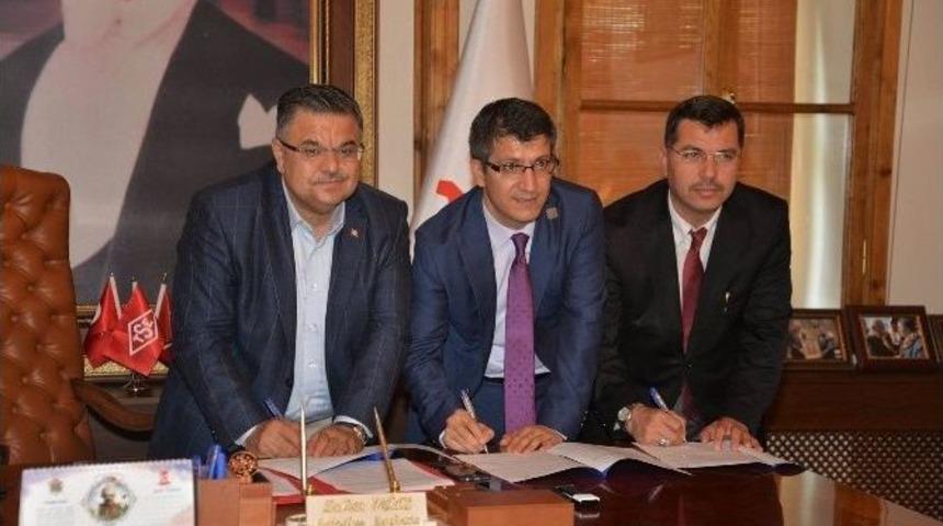 Bilecik Belediyesi Bilgi Evi&rsquo;nin &Ccedil;atısı Genişletildi