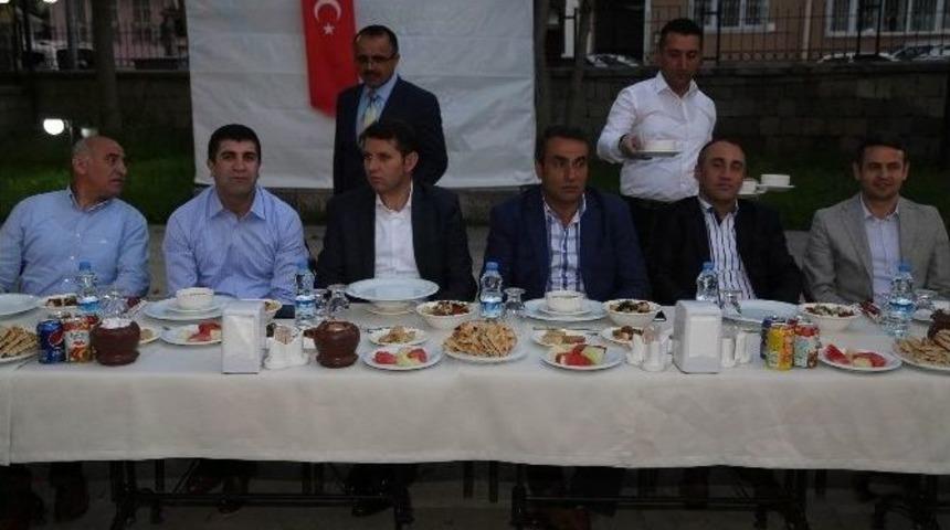 Buruciye Aş &Ccedil;alışanları İftar Yemeğinde Bir Araya Geldi