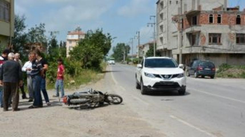Otomobil İle Motosiklet &Ccedil;arpıştı: 1 Yaralı