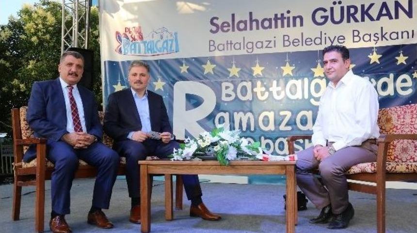 &Ccedil;akır Ve G&uuml;rkan İftar Programına Konuk Oldu