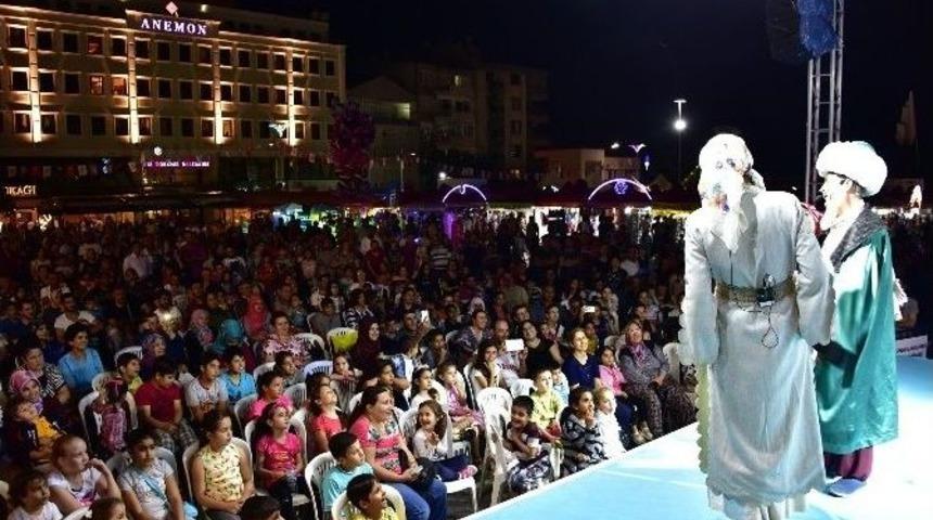 Şehzadeler Ramazan&rsquo;da &Ccedil;ocukları Da Unutmadı