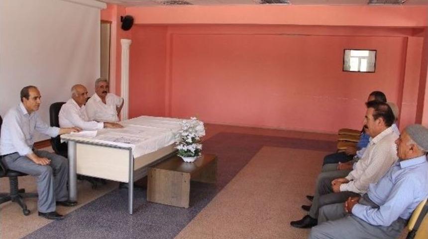 Samsat&rsquo;ta Muhtarlara Eğitim Verildi