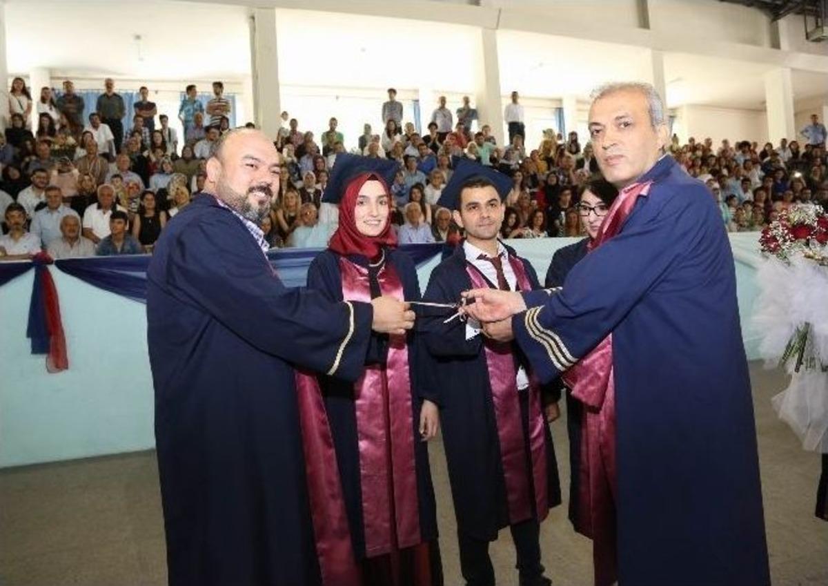 Mezuniyet T&ouml;reninde S&ouml;zlendiler