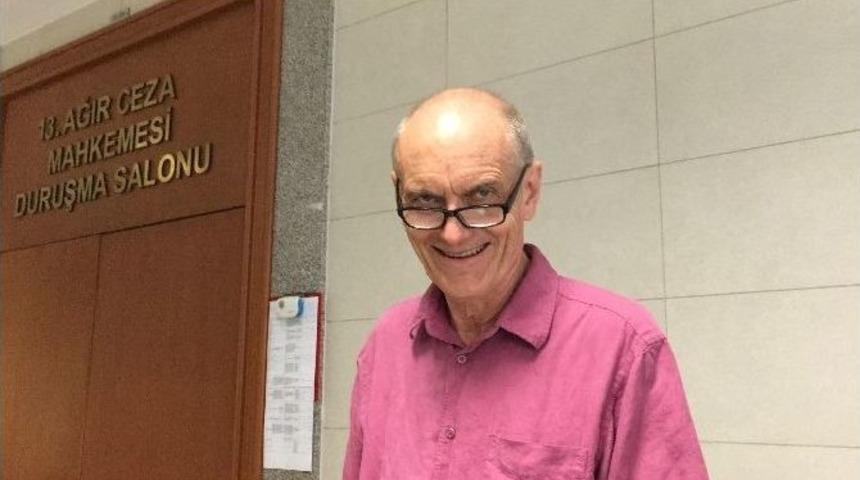 İngiliz Akademisyene İlk Duruşmada Beraat