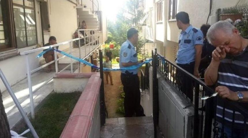 Kocaeli&rsquo;de Bir Evde 3 Kişi &Ouml;l&uuml; Bulundu