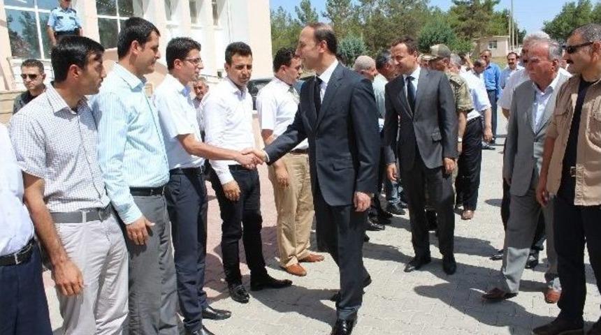Vali Abdullah Erin Samsat İl&ccedil;esini Ziyaret Etti