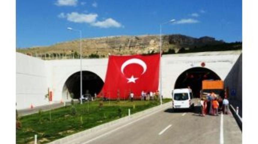 Karahan T&uuml;neli 3 Bakanın Katılımı İle A&ccedil;ılıyor