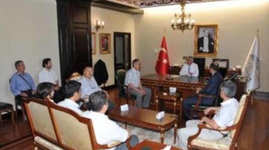 Eğitim Bir-sen Afyonkarahisar Şube&rsquo;si Vali Aziz Yıldırım&rsquo;ı Ziyaret Etti