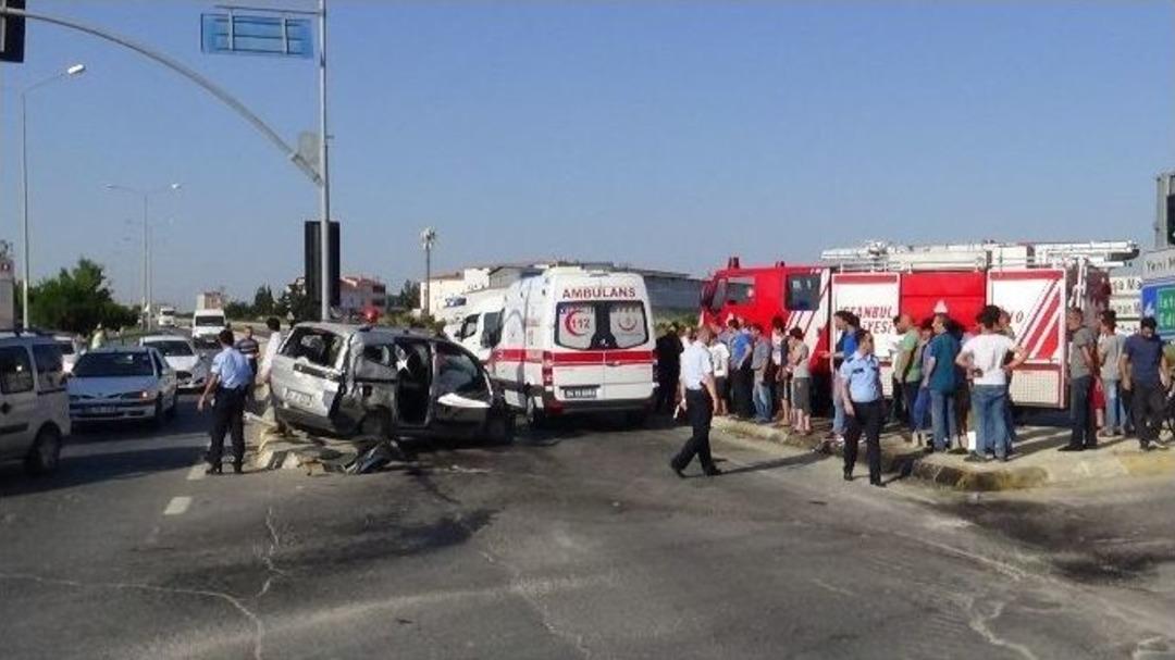 Silivri&rsquo;de Trafik Kazası: 3 Yaralı