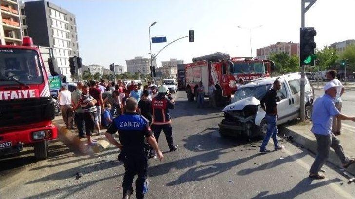 Silivri’de Trafik Kazası: 3 Yaralı G2