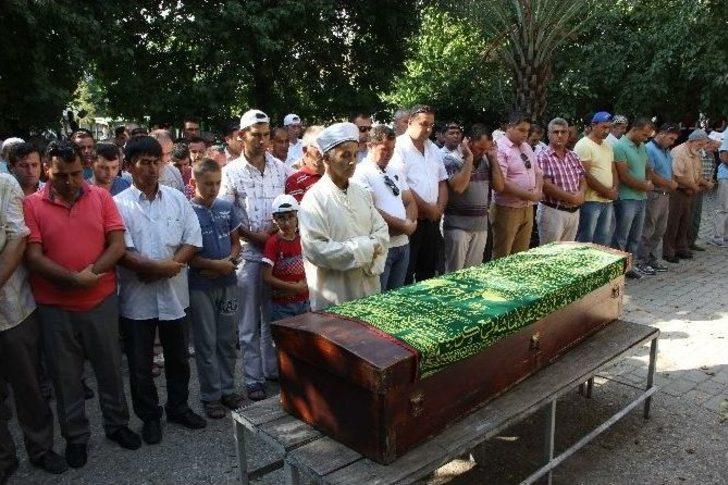 Eşi Tarafından Öldürülen Hamile Kadın Son Yolculuğuna Uğurlandı G3